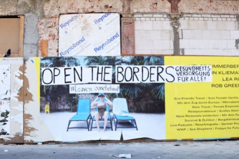 Open Borders. Left Behind. Berlin, 2020. © Trashbus ǀ Renata Britvec